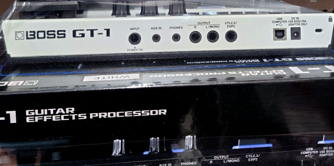 ■■【箱・取説付】BOSS GT-1 ギターエフェクトプロセッサー『ホワイト』
