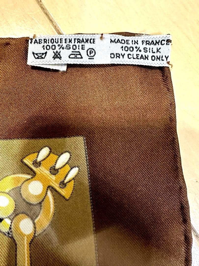 エルメス カレ90 クリックティス シルクスカーフ