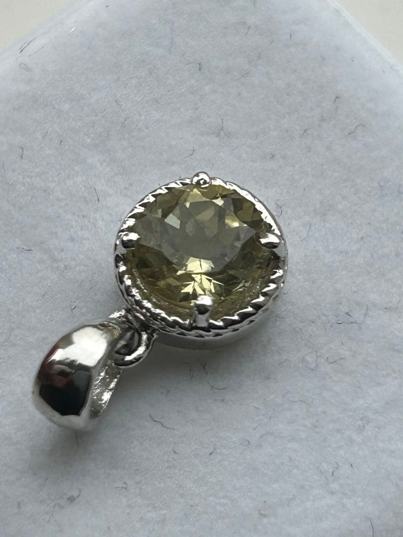 特価‼️トルマリン　ラウンド　シルバーメッキ　ペンダント