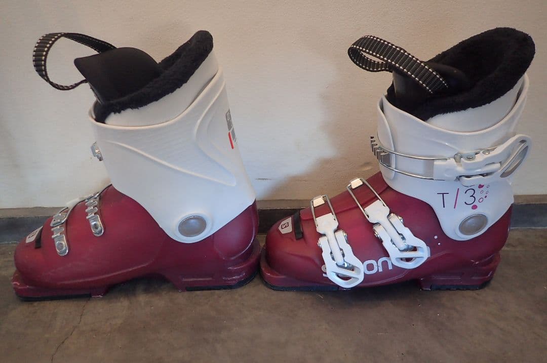 子供用スキー　板130cm　ブーツ22-23cm　ストック100cm　手袋