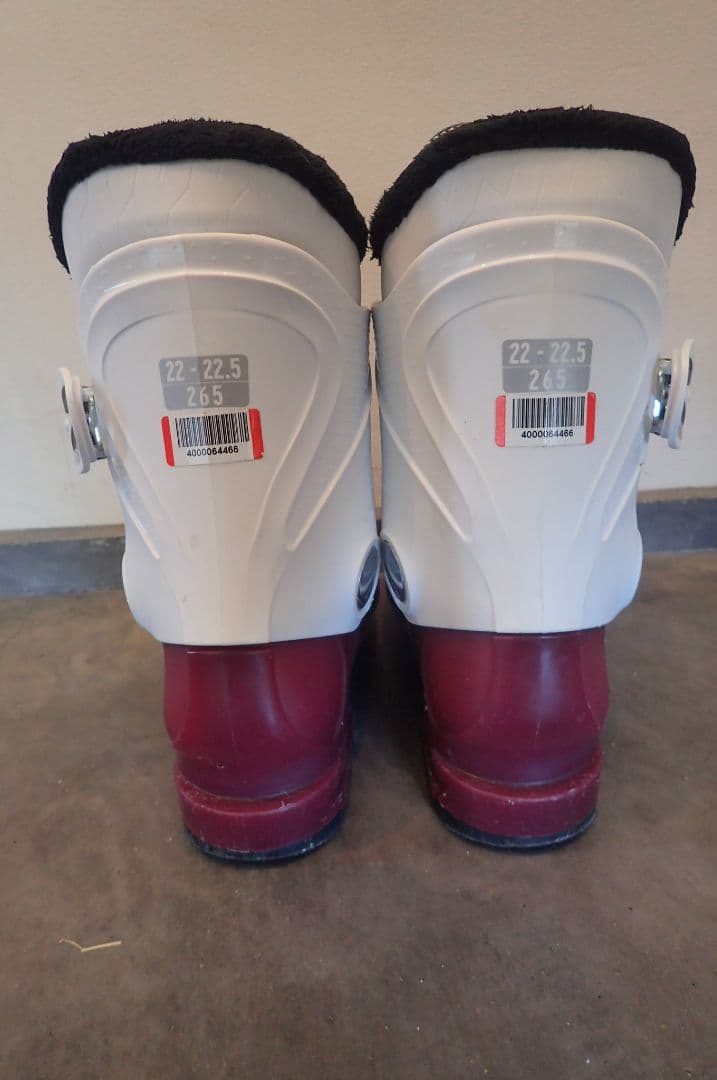 子供用スキー　板130cm　ブーツ22-23cm　ストック100cm　手袋