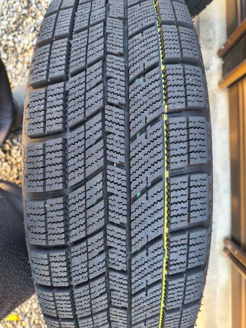 15インチ スタッドレスタイヤセット 5スポーク