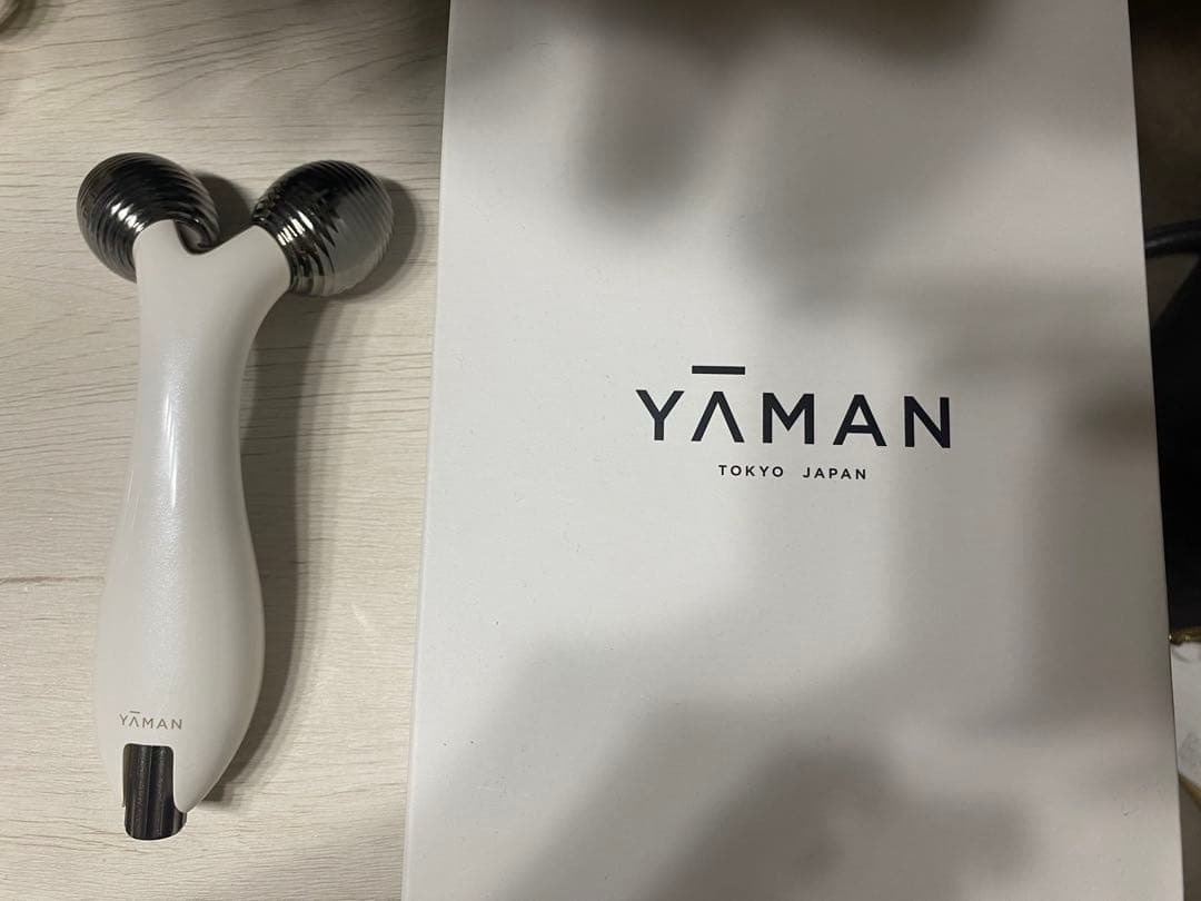 EP15W 美容ローラー WAVY ホワイト