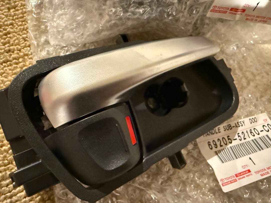 ヤリスクロス　インサイドハンドル　全席セット　トヨタ純正