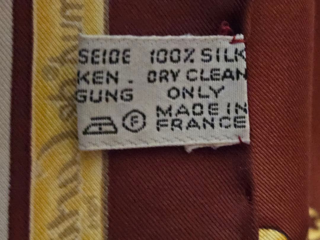 未使用　ヴィンテージ　Cartier　カルティエ　ベルト柄　シルクスカーフ