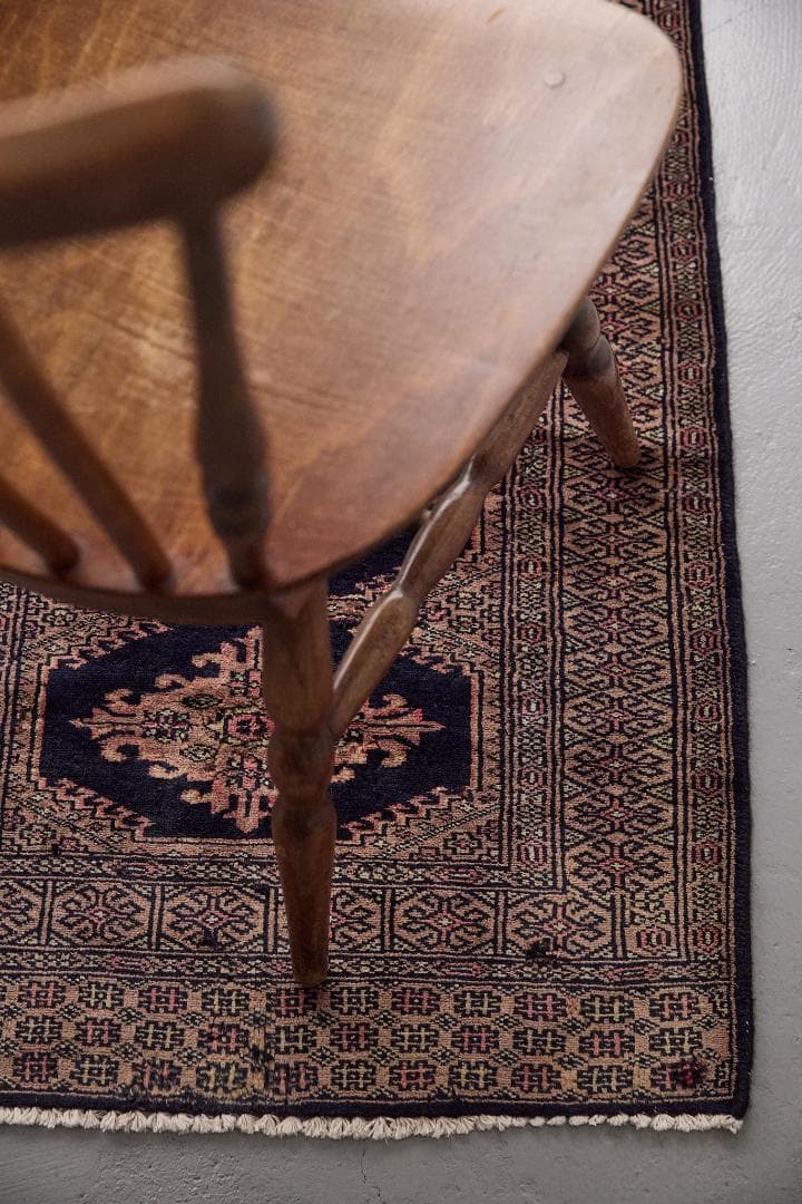 ヴィンテージラグ トライバルラグ　ラホール産（136×65cm）紺　黒　ベージュ