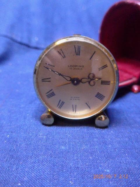 咲村宇音　　LOOPING 15石トラベルクロック　スイス製　完動品
