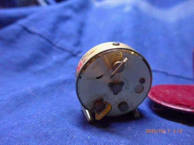 咲村宇音　　LOOPING 15石トラベルクロック　スイス製　完動品