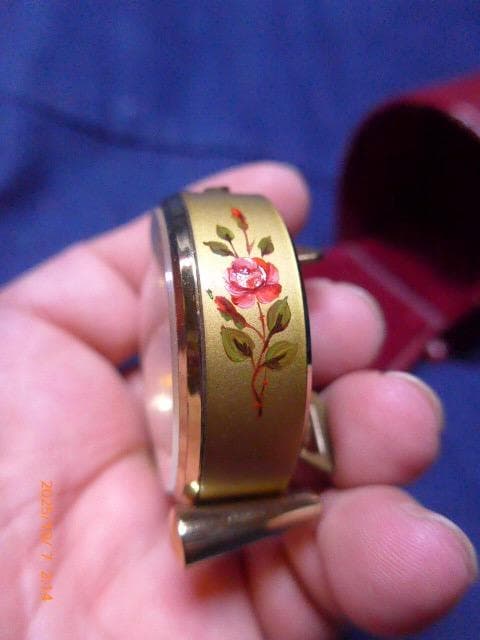 咲村宇音　　LOOPING 15石トラベルクロック　スイス製　完動品