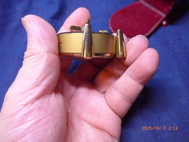 咲村宇音　　LOOPING 15石トラベルクロック　スイス製　完動品