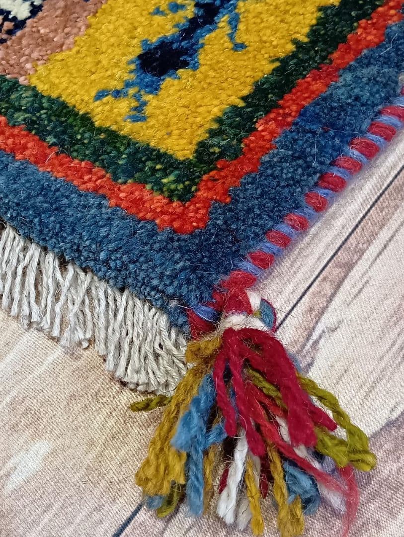 ペルシャ絨毯　ギャッベ　座布団　手織り　イラン(102)