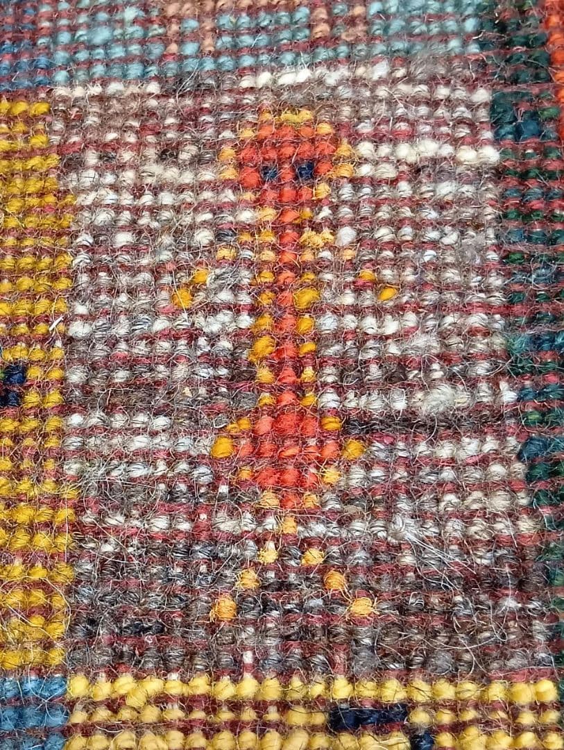 ペルシャ絨毯　ギャッベ　座布団　手織り　イラン(102)