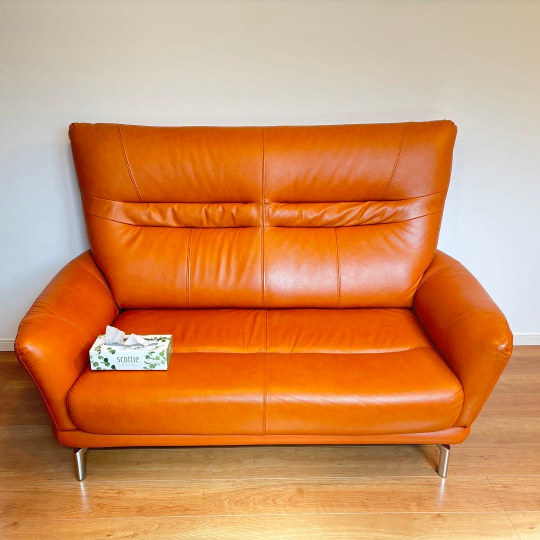【サブロー】オレンジソファ