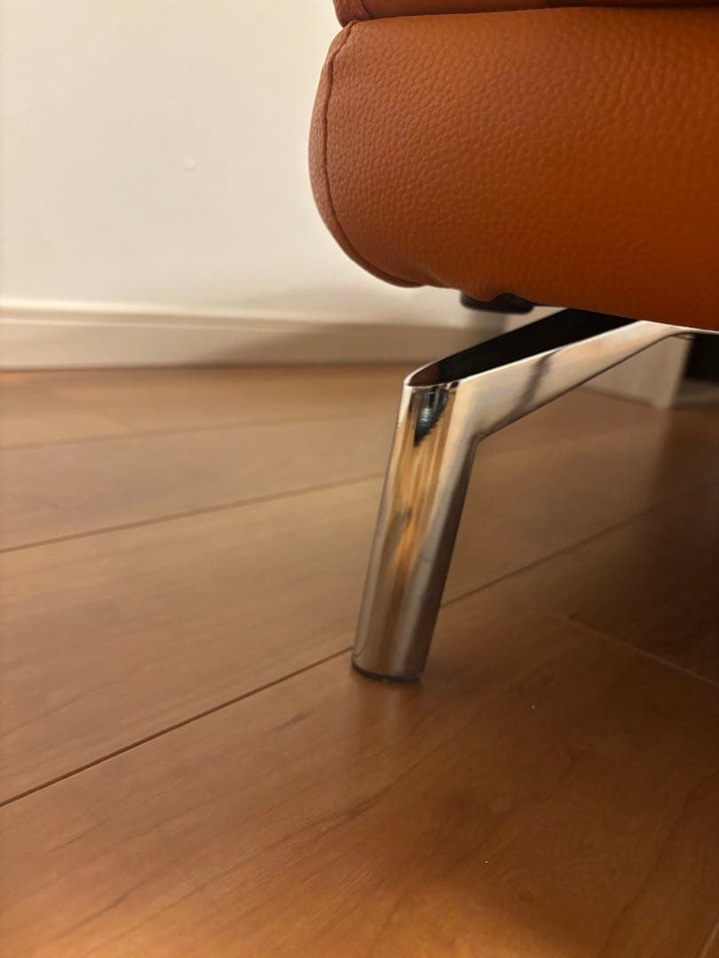 【サブロー】オレンジソファ