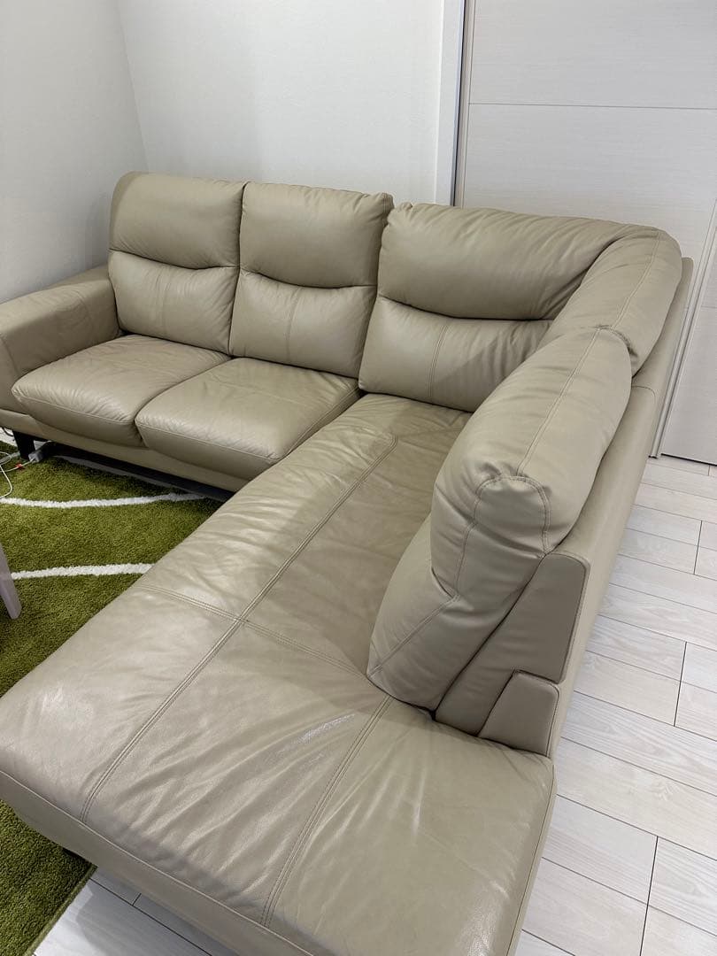 ベージュ レザー L字型ソファ 2人掛け