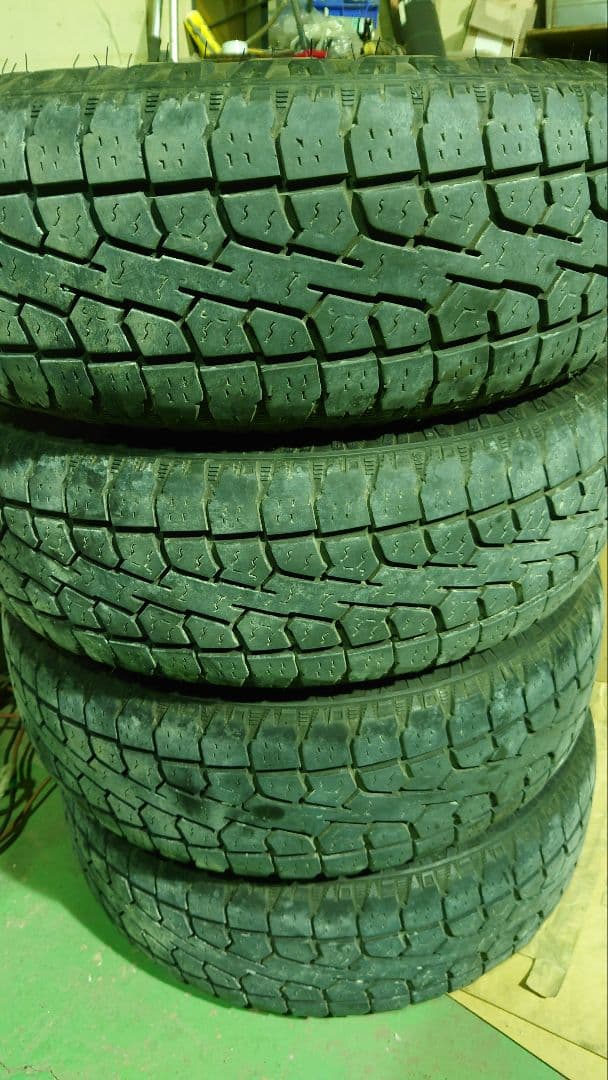 モンスター　215/70/r16　2本①