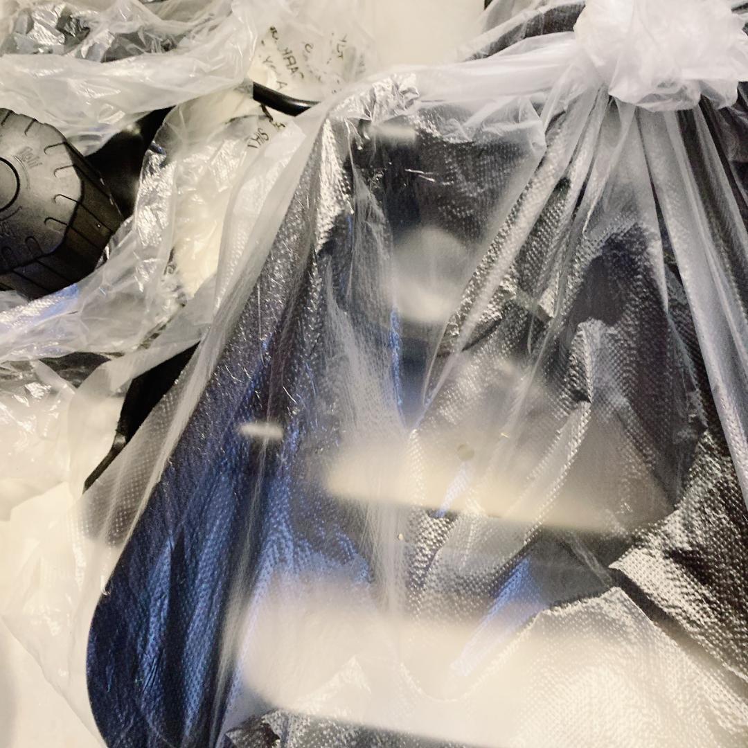 デスクチェア グレー疲れないオフィスチェア 跳ね上げ肘 在宅ワーク✨