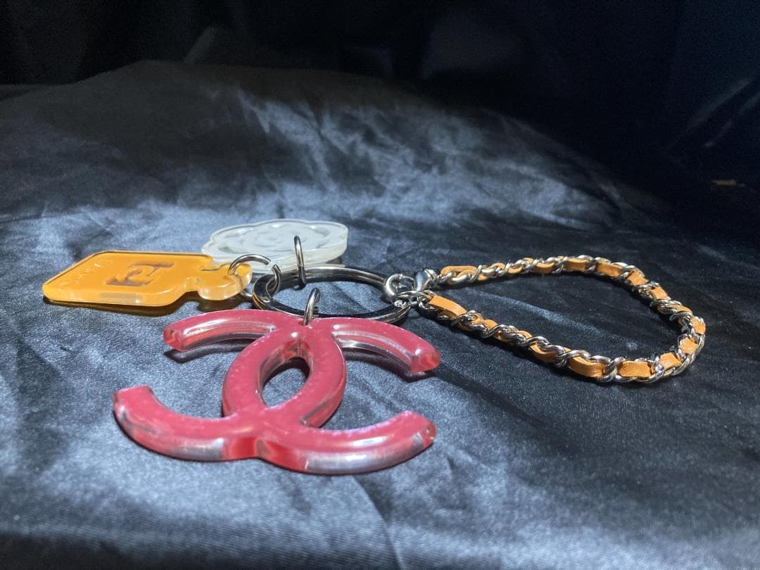 シャネル CC ココマーク カメリア 香水モチーフ チャーム キーホルダー