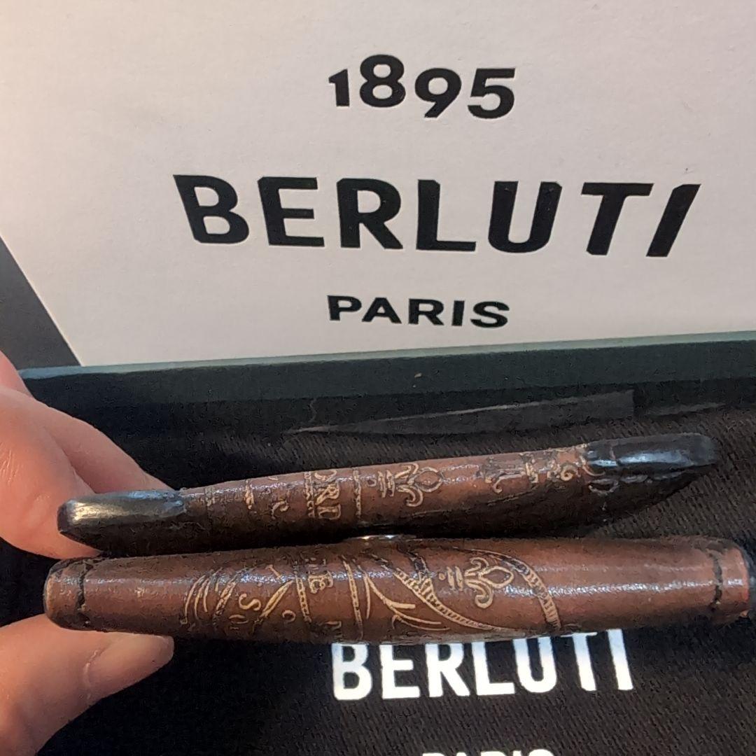 BERLUTI ブラウンレザーケース