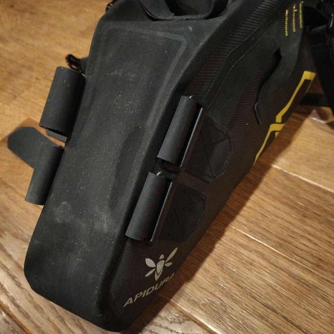 APIDURA 車体装着バッグ 17L