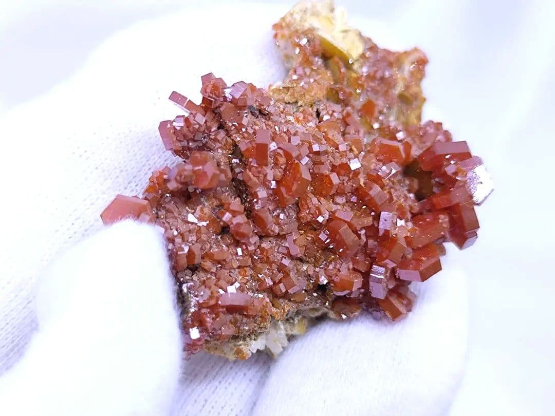 高品質　モロッコ産　バナディナイト　40.8g　バナジナイト　標本　①