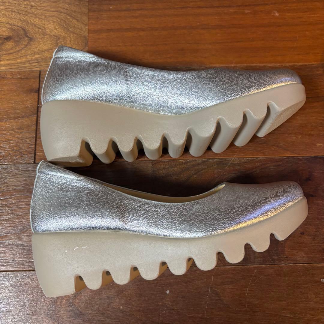 極美品★ヒルズアベニューHILLS AVENUE ウェーブソールシルバー22.5
