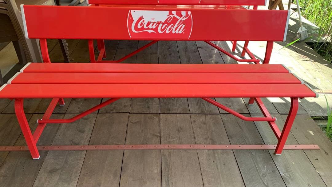 Coca-Cola ベンチ3台