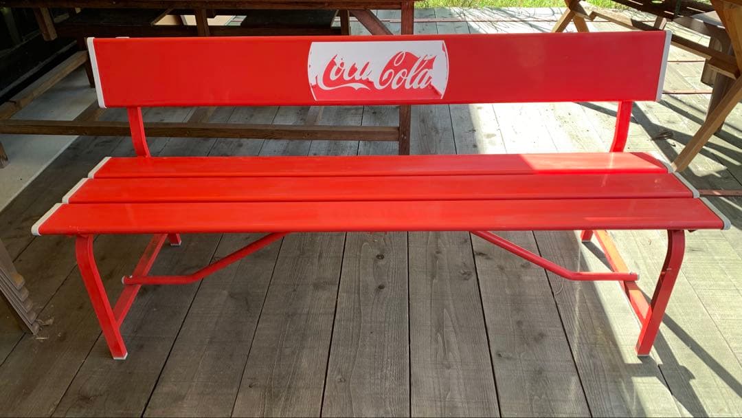Coca-Cola ベンチ3台