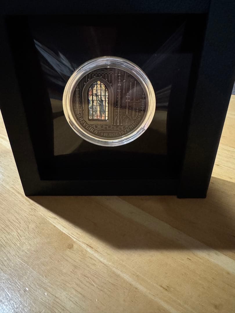 【Qちゃん】聖フランシス教会　ステンドグラスデザインの銀貨