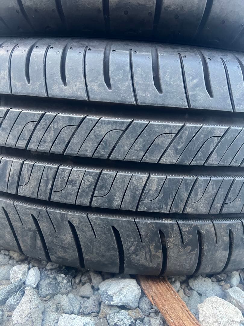ダンロップ　エナセーブ　rv505 215/60r16 23年製　超バリ山