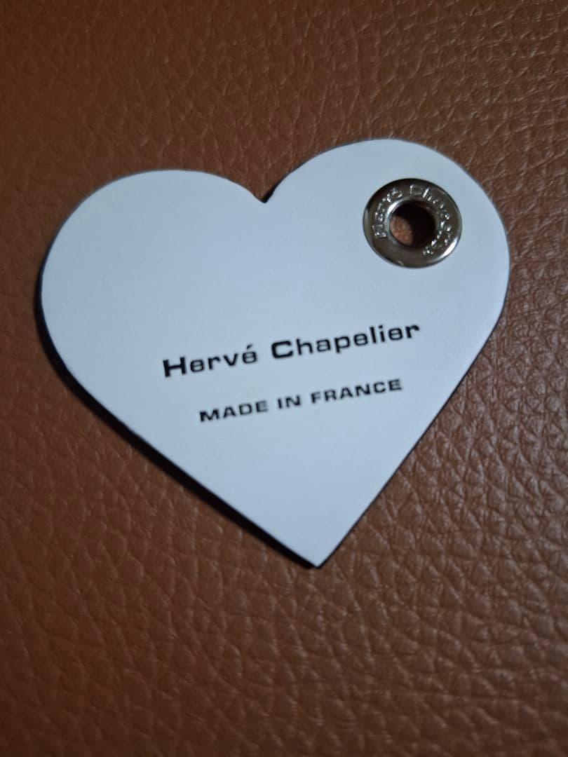 エルベシャプリエ 　122L 　レザー　チャーム 　ハート