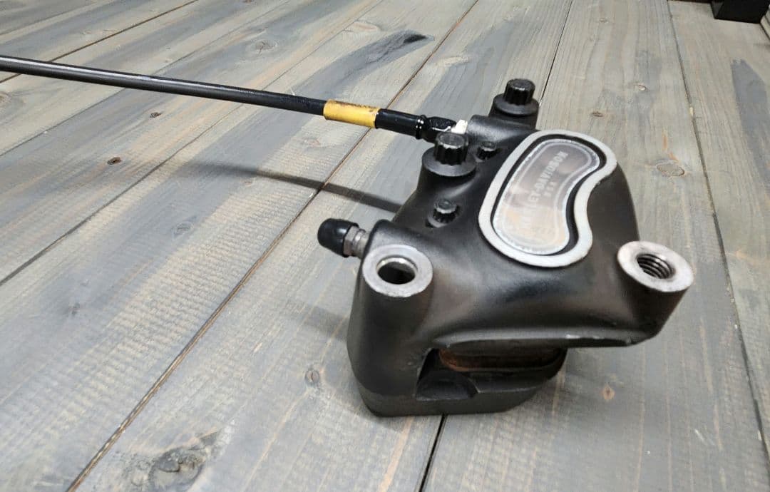 ハーレー４Pブレーキキャリパー　マスターシリンダー　メッシュホース　セット