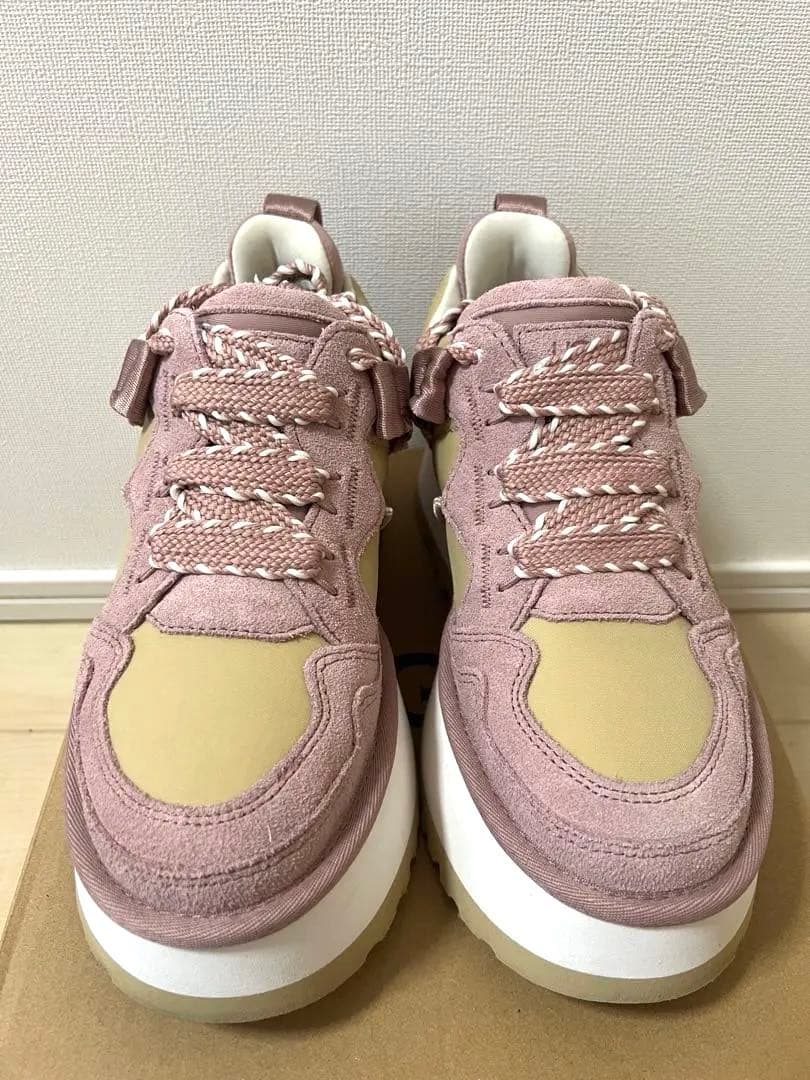 UGG 厚底スニーカー ピンク