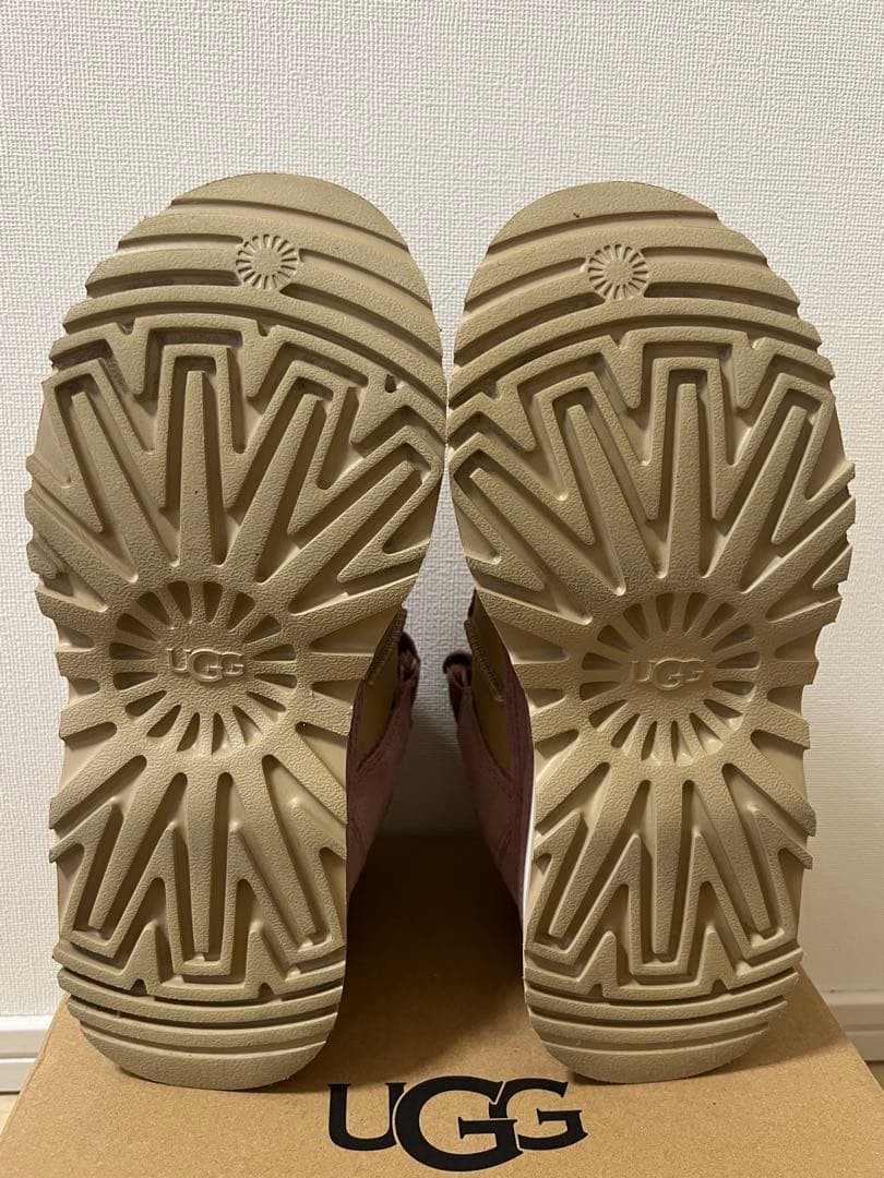 UGG 厚底スニーカー ピンク