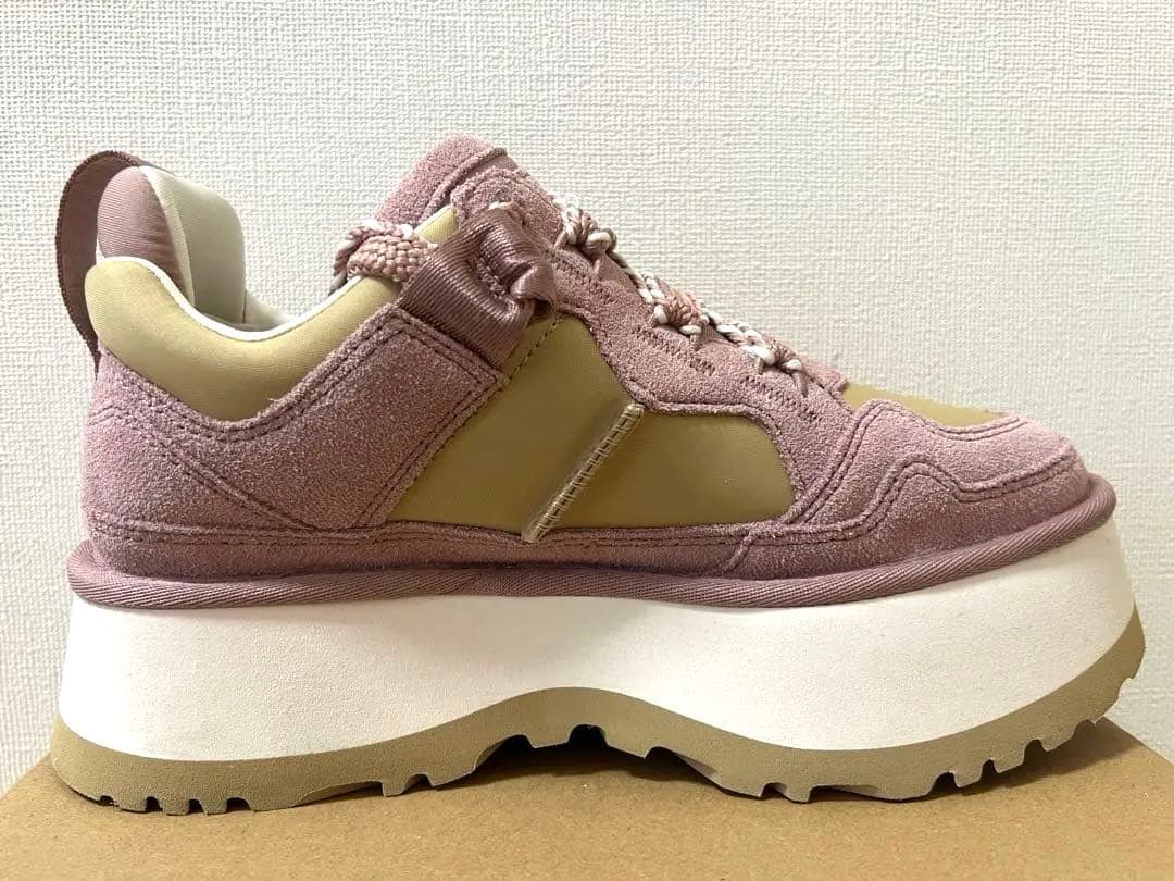 UGG 厚底スニーカー ピンク