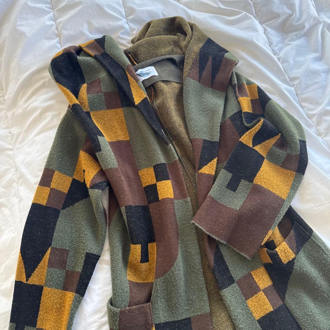 hazama 迷宮入りのニットガウン カーキ