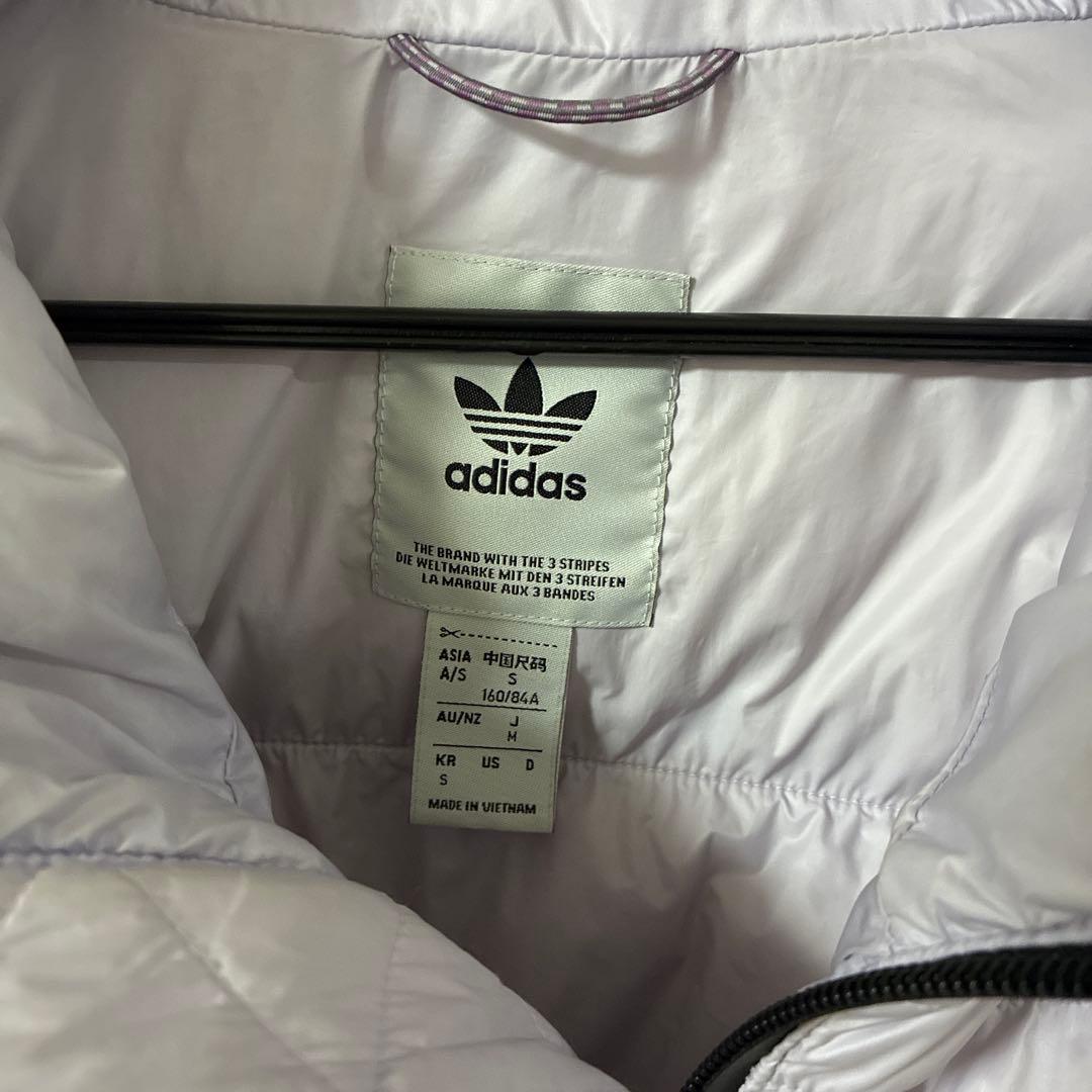 adidasアディダスダウンジャケット