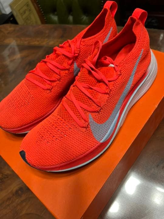 NIKEヴェイパーフライ4%フライニット