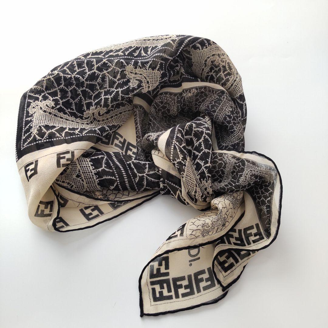 希少 フェンディ ロゴ アルファベットモチーフ ズッカ柄 シルクシフォンスカーフ