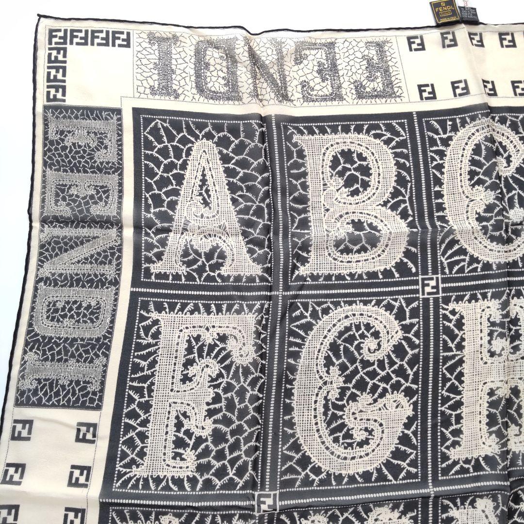 希少 フェンディ ロゴ アルファベットモチーフ ズッカ柄 シルクシフォンスカーフ