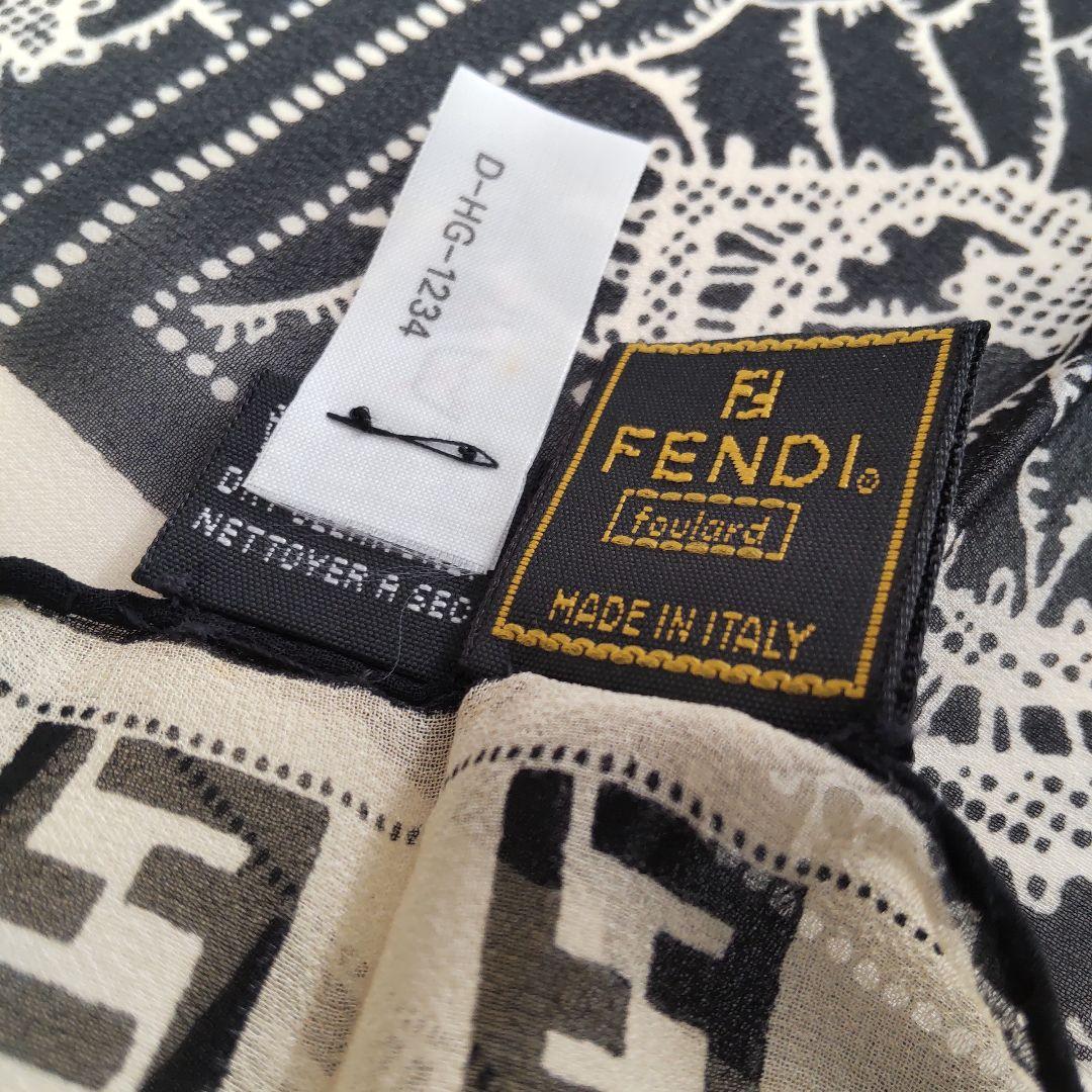 希少 フェンディ ロゴ アルファベットモチーフ ズッカ柄 シルクシフォンスカーフ