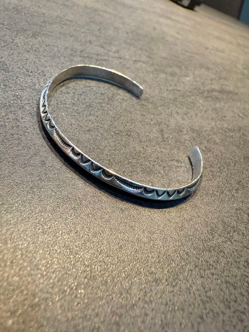 RAY ADAKAI レイアダカイ　バングル　ナバホ　NAVAJO