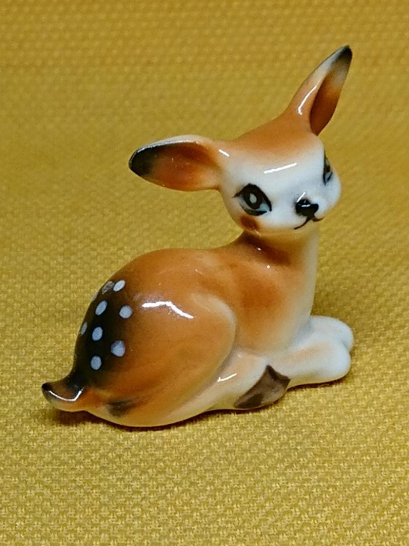 【美品】シカ　鹿　子鹿　陶器　置物　インテリア　工芸品　美術品　A2782