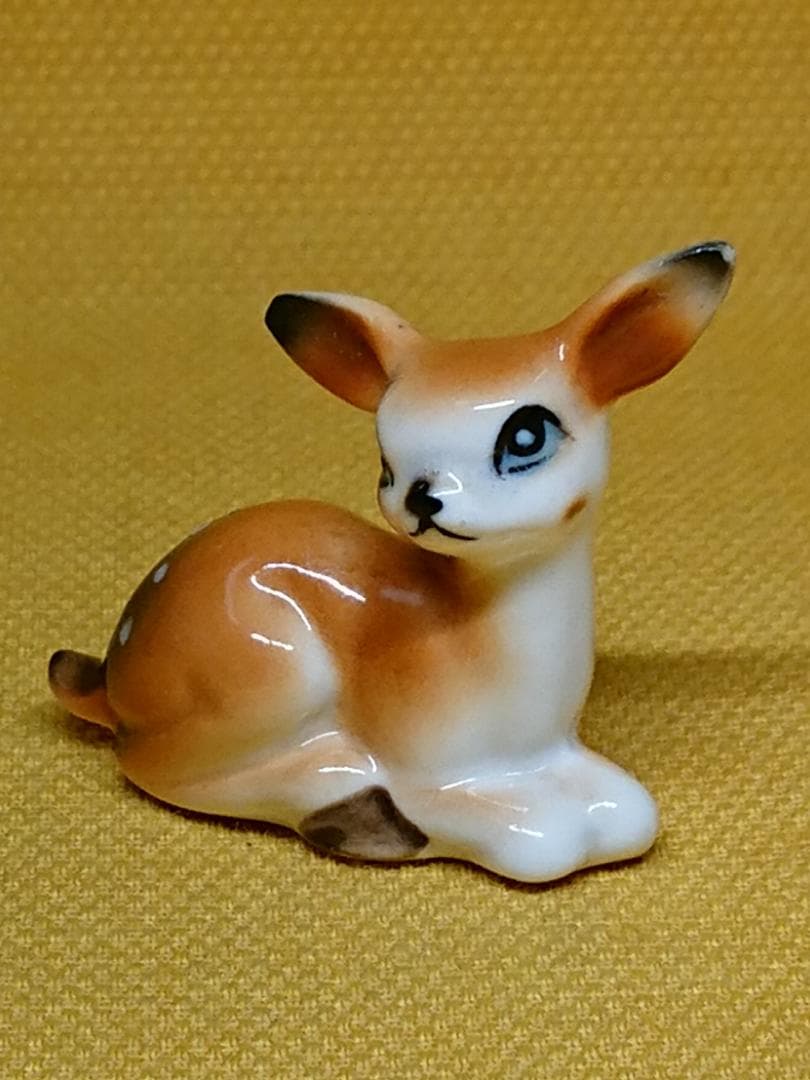 【美品】シカ　鹿　子鹿　陶器　置物　インテリア　工芸品　美術品　A2782