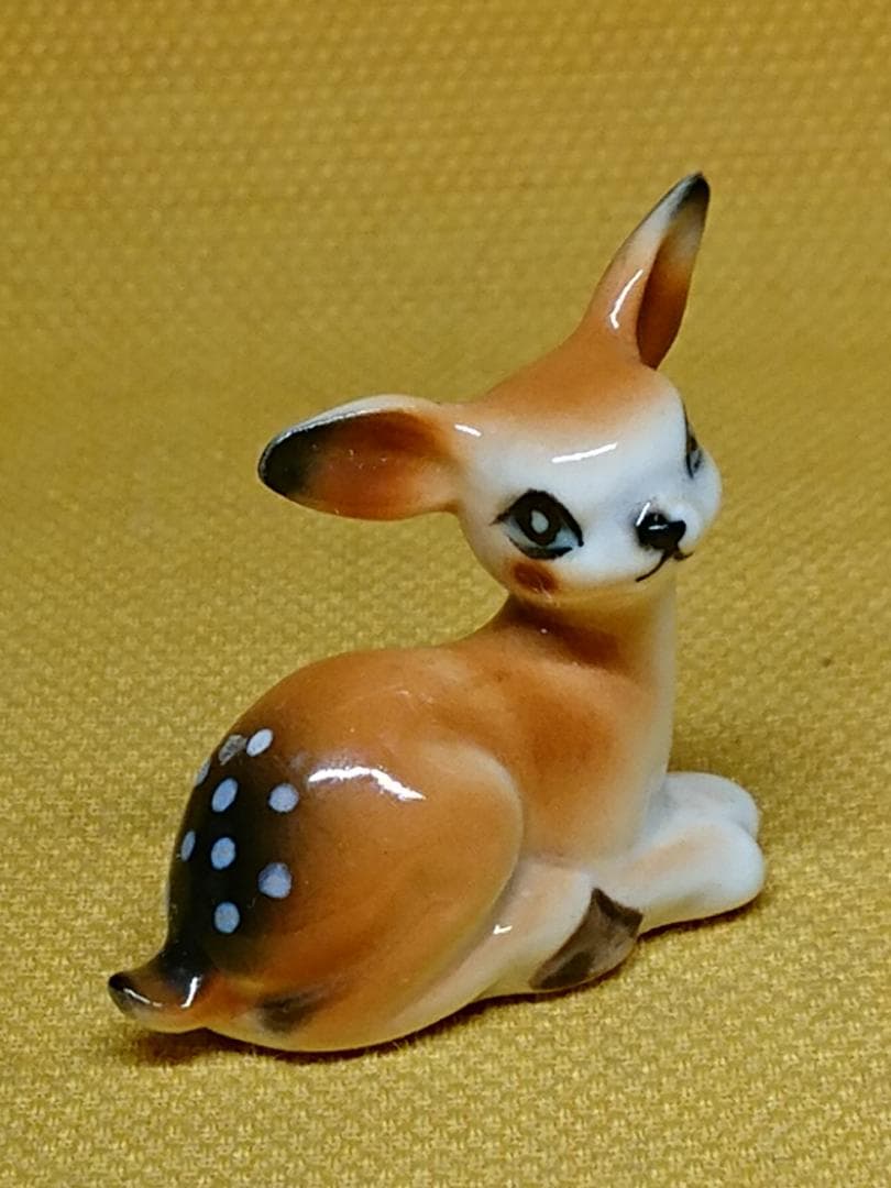 【美品】シカ　鹿　子鹿　陶器　置物　インテリア　工芸品　美術品　A2782