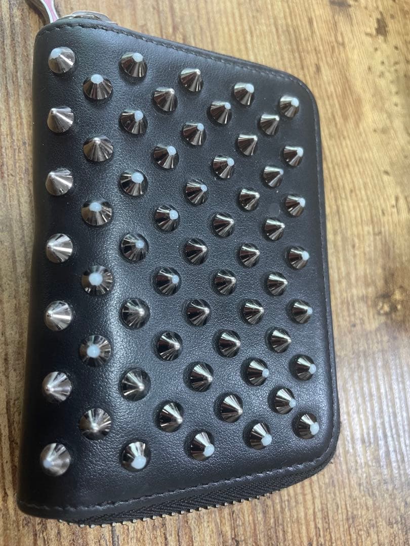 Christian Louboutin（クリスチャン・ルブタン）ケース