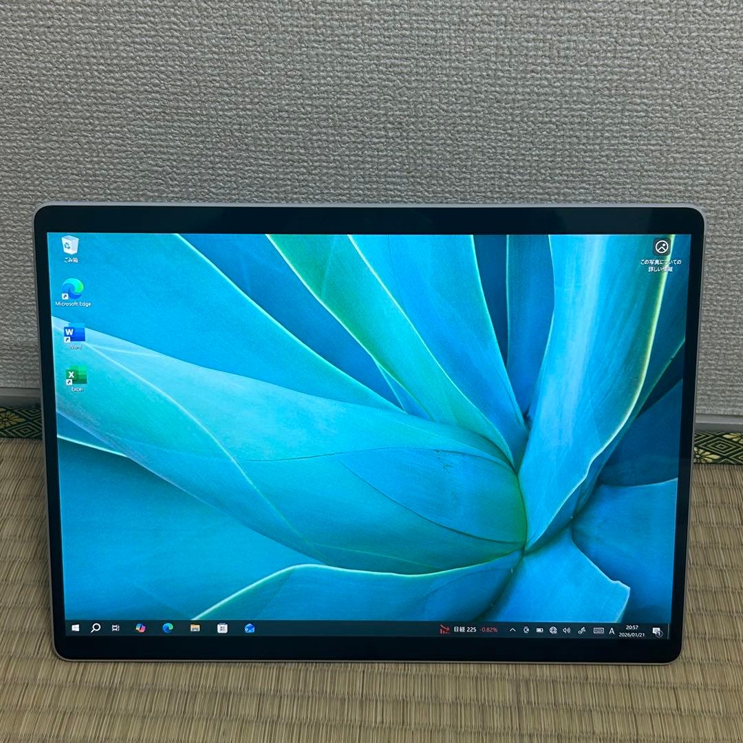 美品 Microsoft Surface Pro8 1982