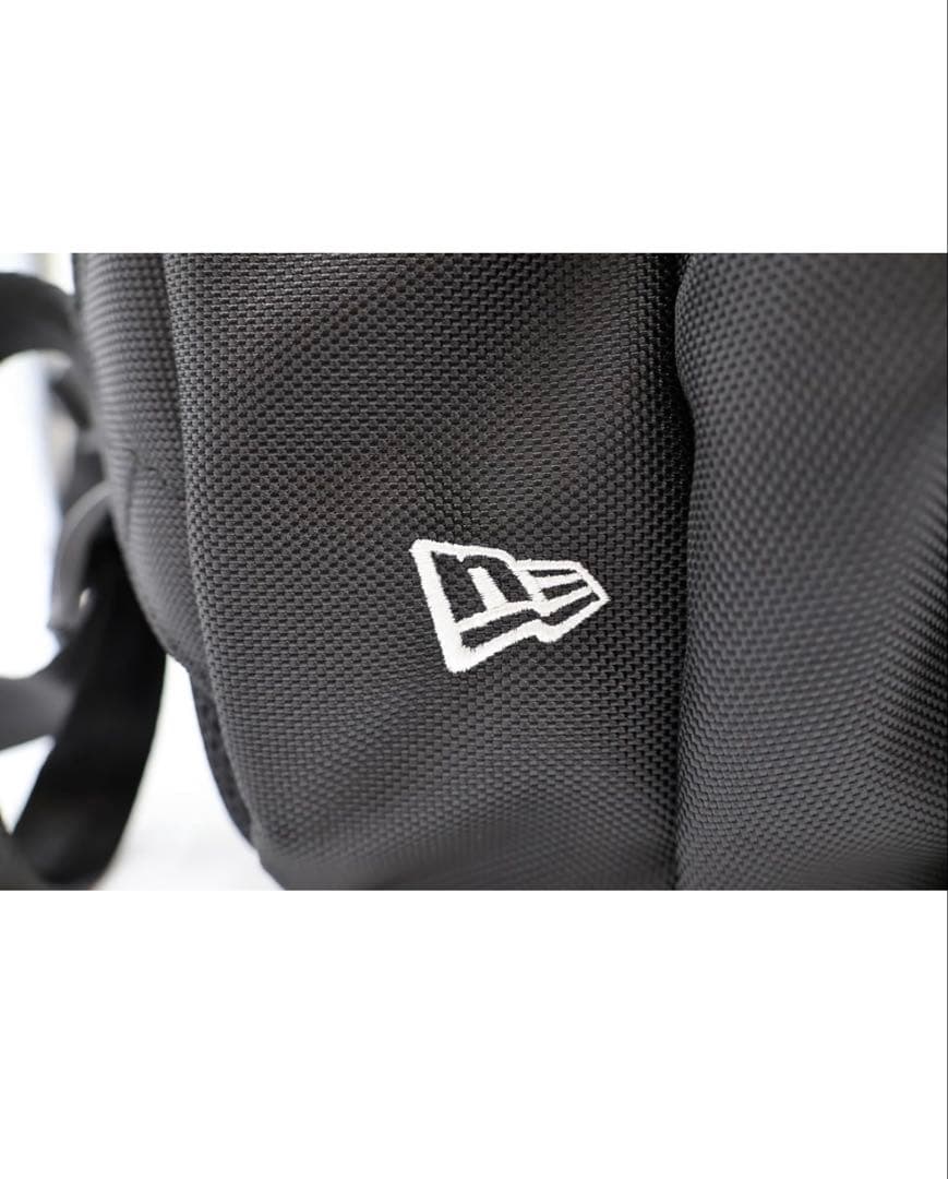 NEWERA×LOVE BOAT ブラックリュック 33L