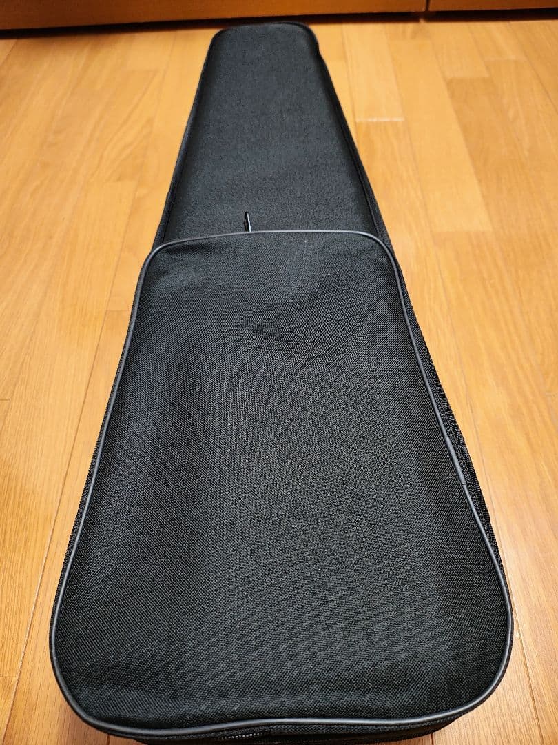 4/4 フルサイズ バイオリン本体と弓、ケース、付属品セット