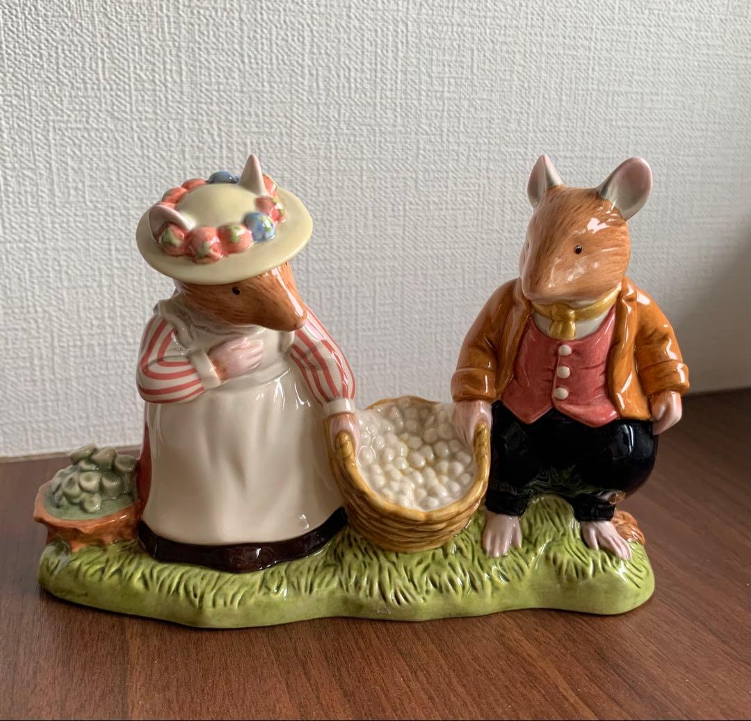 ブランブリーヘッジ きのこ取りへ出発 フィギュリン 置物